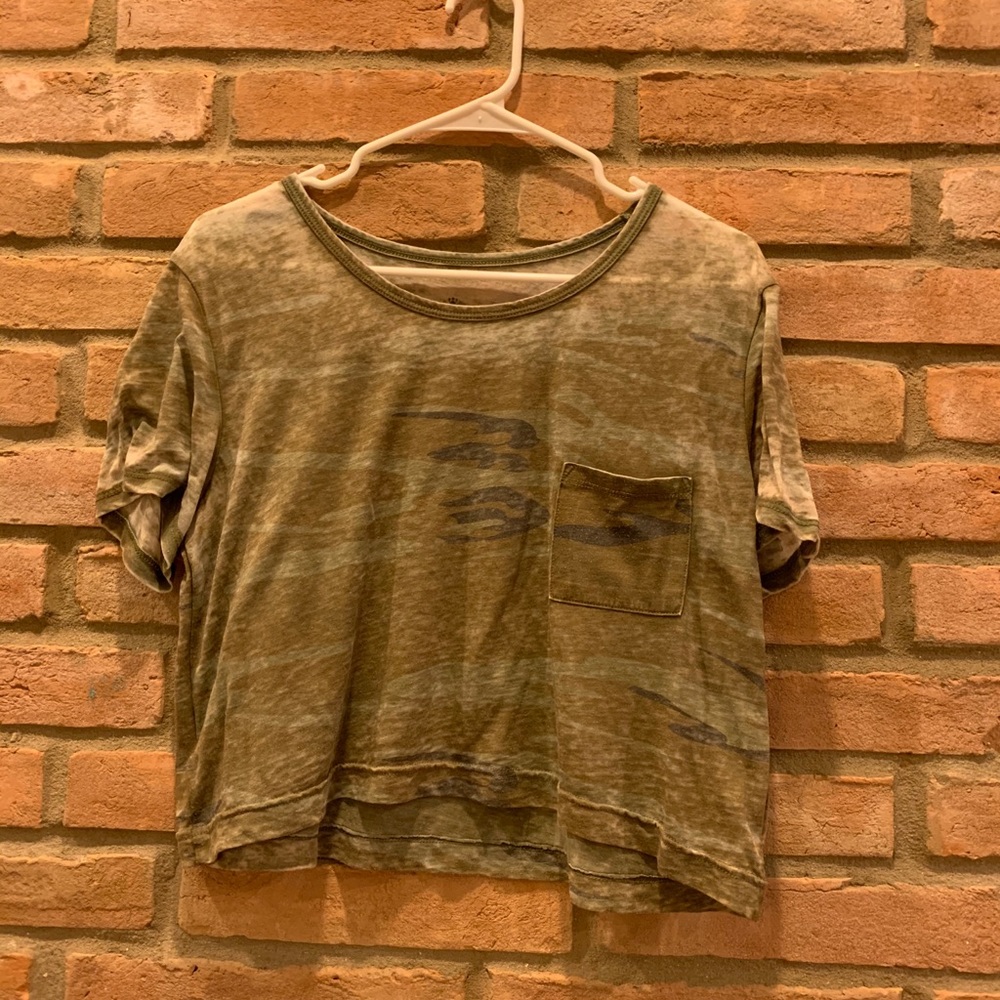 Camo cropped top